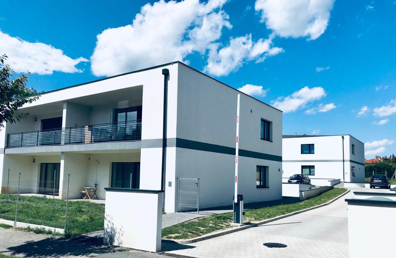 Apartman 001 Bük Екстериор снимка